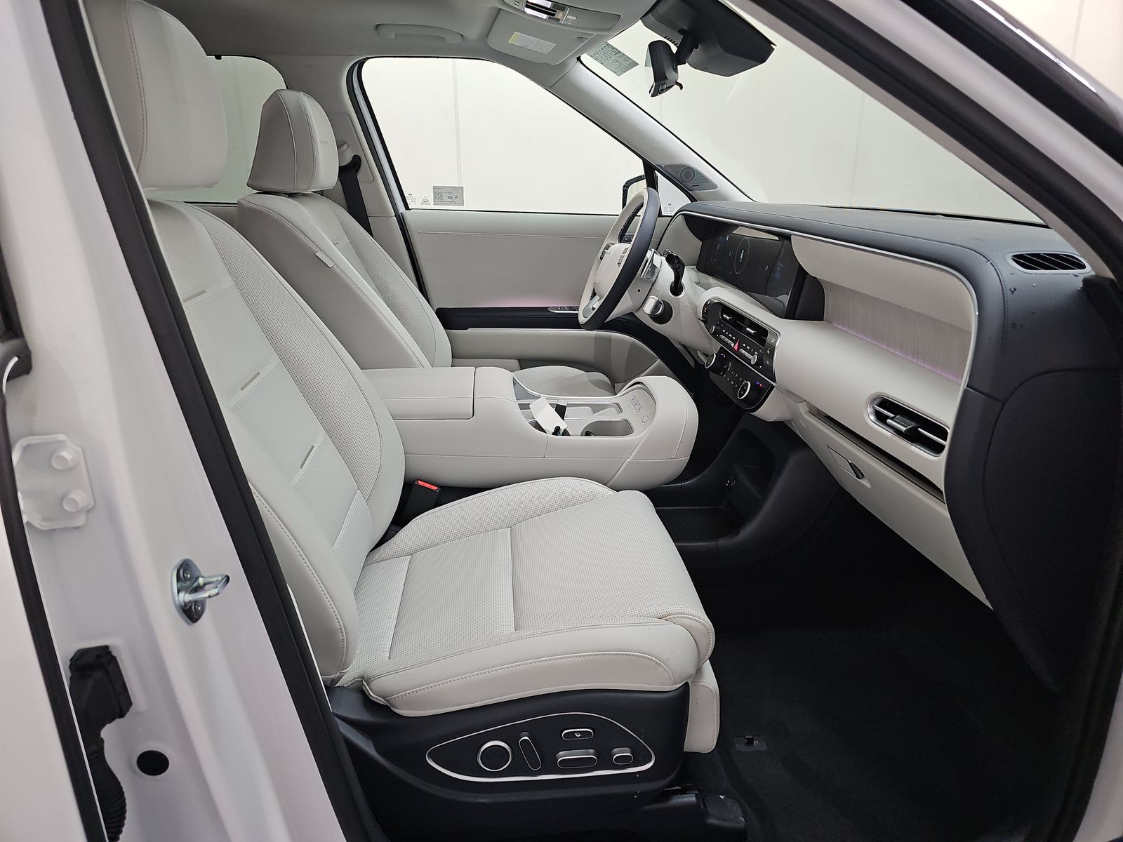 HYUNDAI CALLIGRAPH - 9