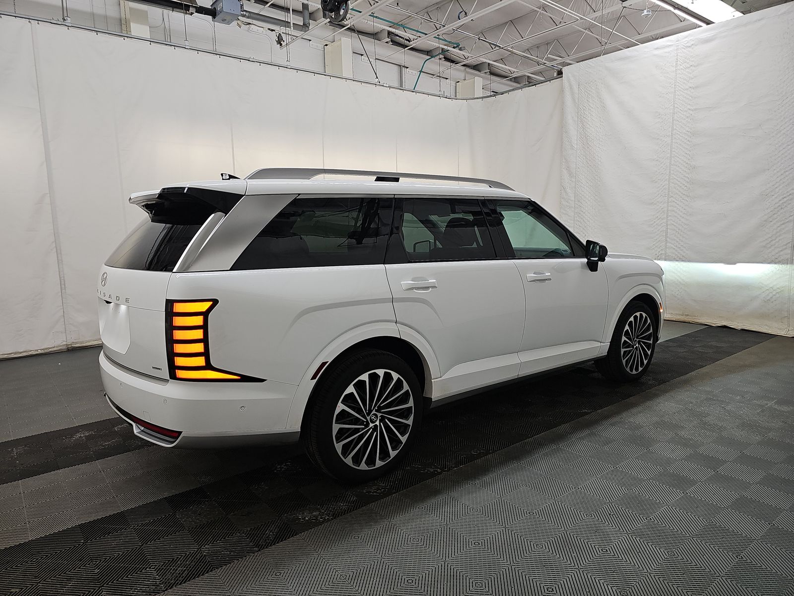 HYUNDAI CALLIGRAPH - 5