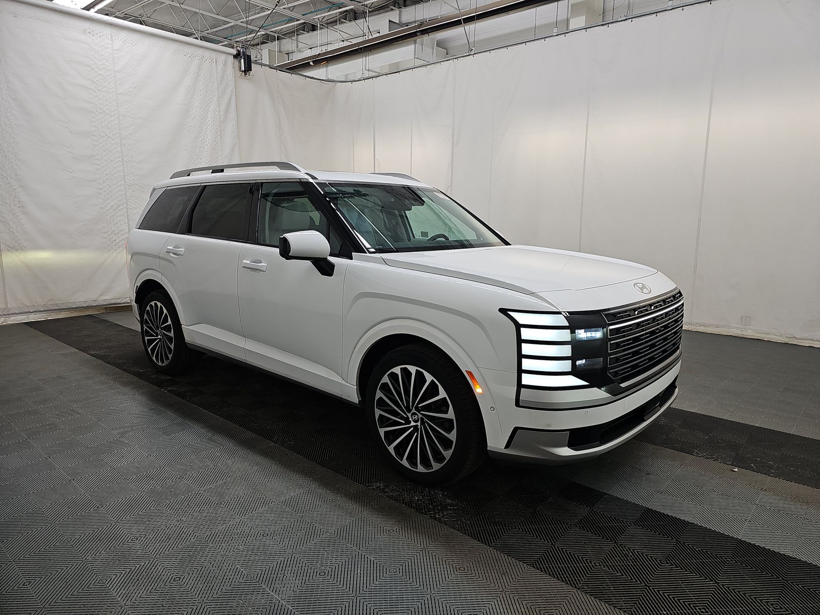 HYUNDAI CALLIGRAPH - 4