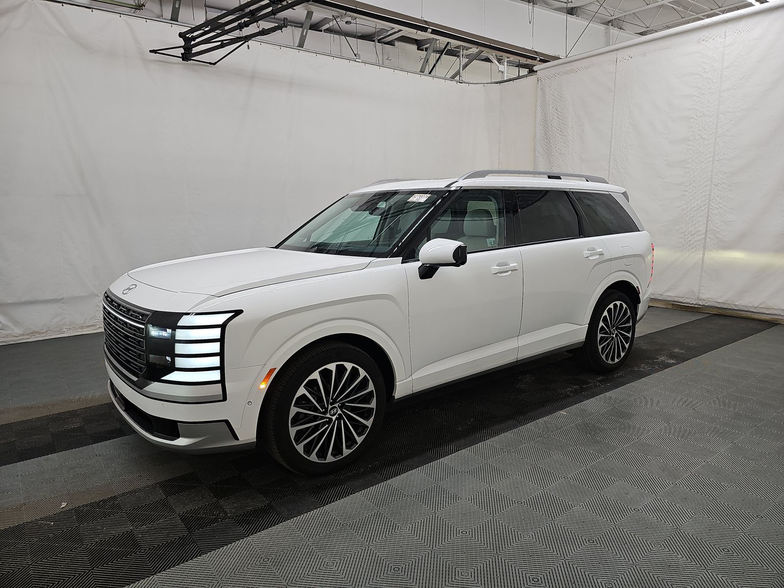 HYUNDAI CALLIGRAPH - 1