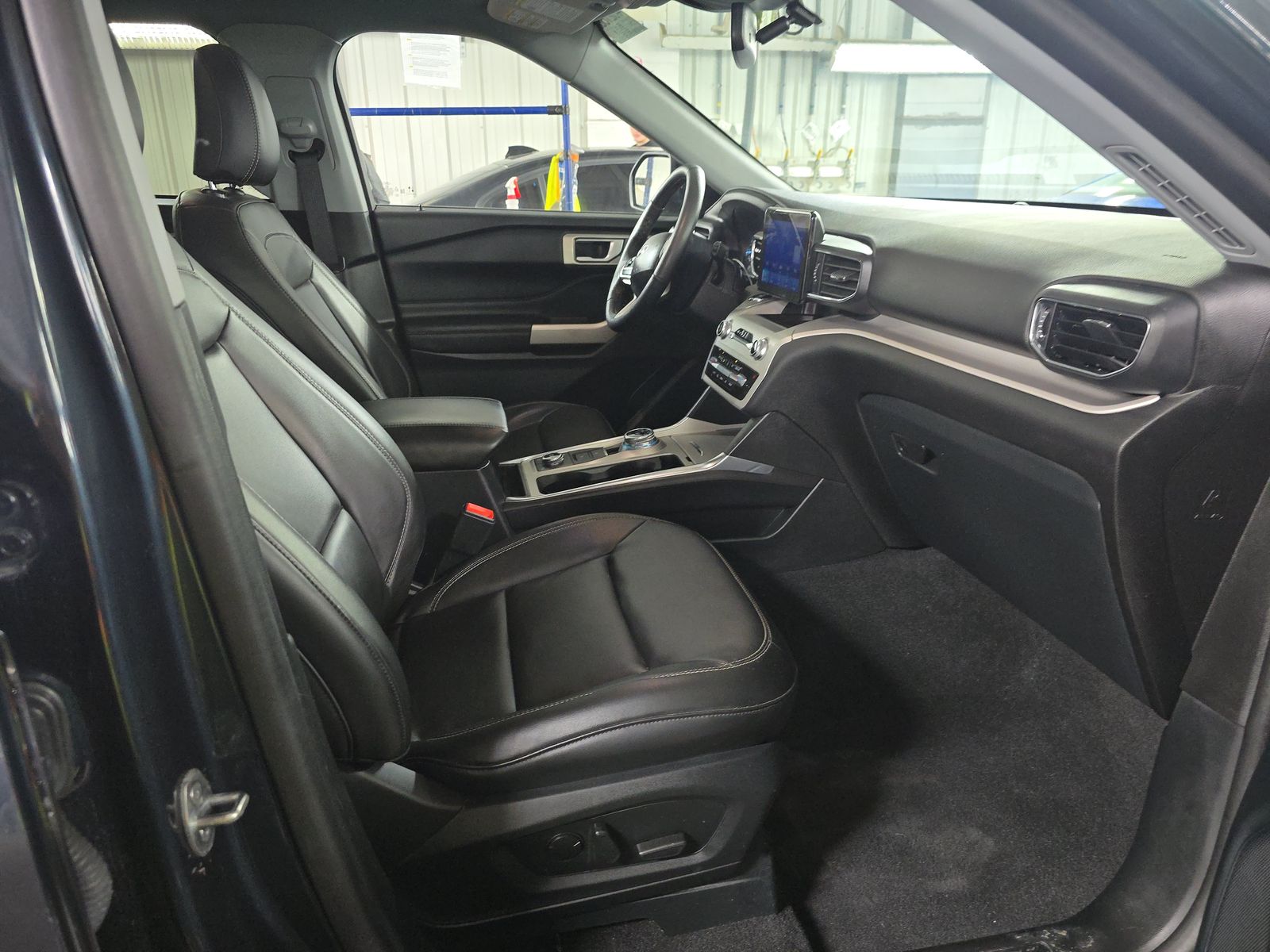 2024 Ford Explorer XLT AWD