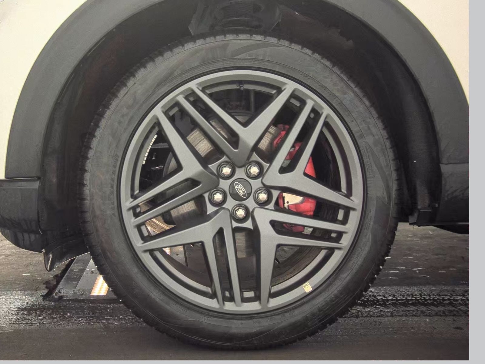 2025 Ford Explorer ST-Line AWD