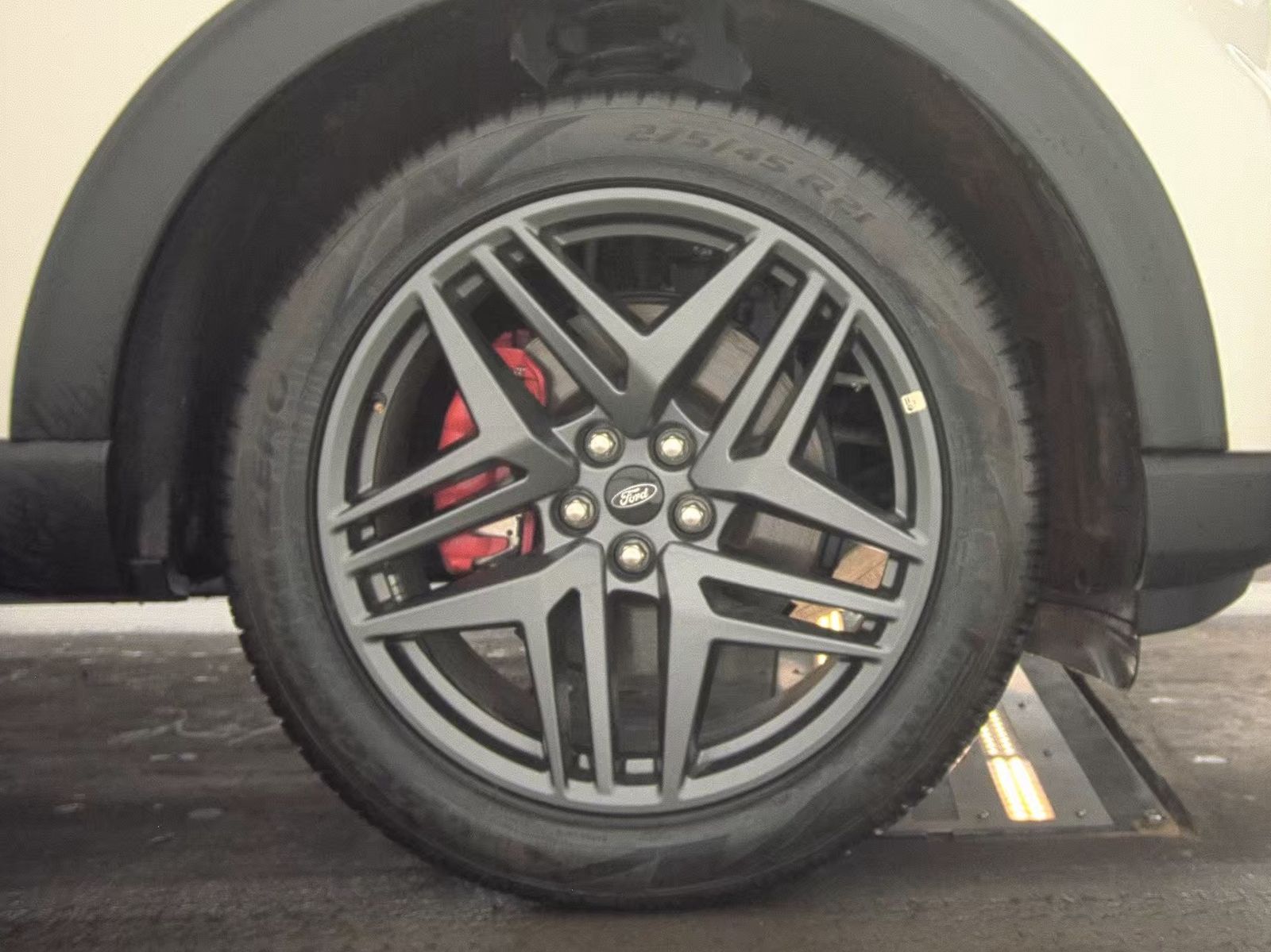 2025 Ford Explorer ST-Line AWD