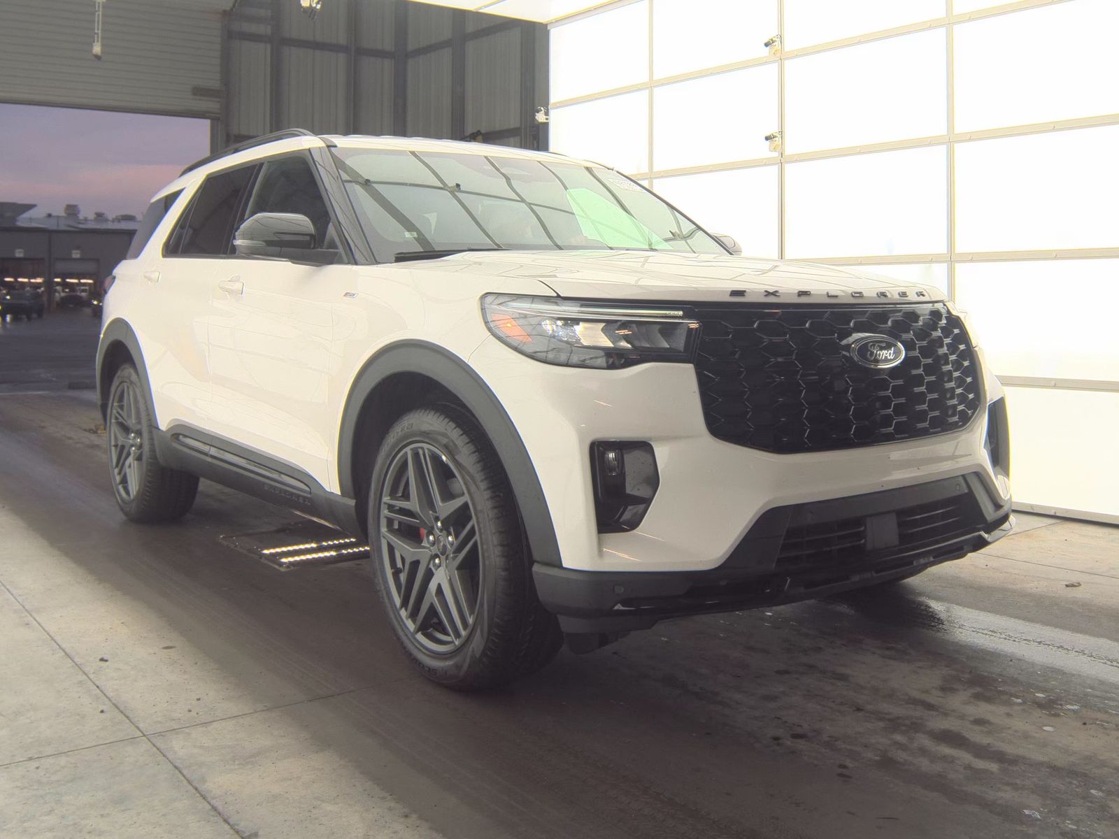 2025 Ford Explorer ST-Line AWD