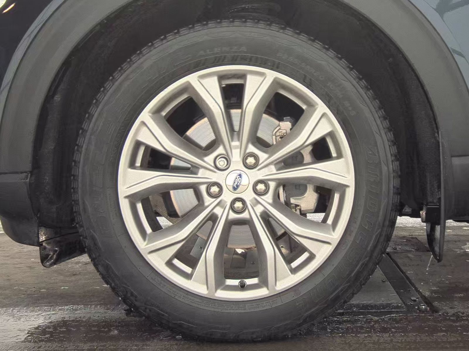 2024 Ford Explorer XLT AWD