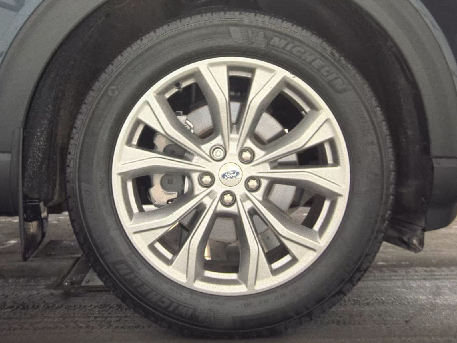 2024 Ford Explorer XLT AWD