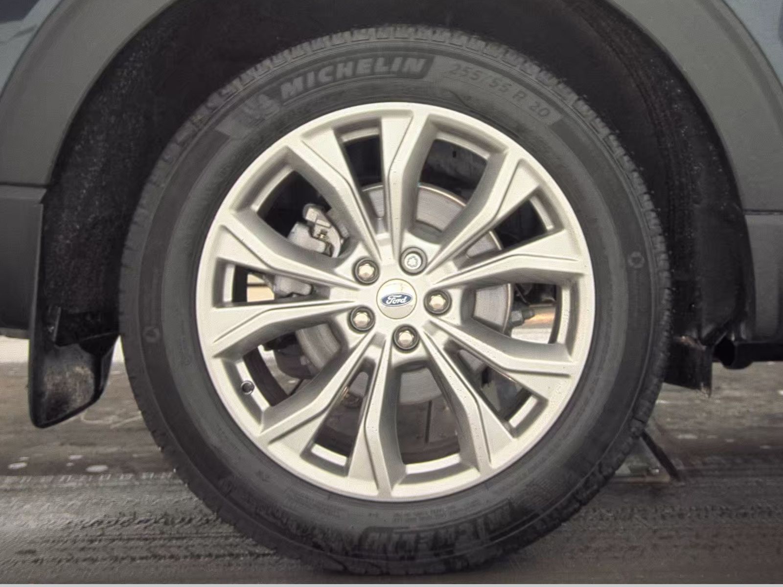 2024 Ford Explorer XLT AWD