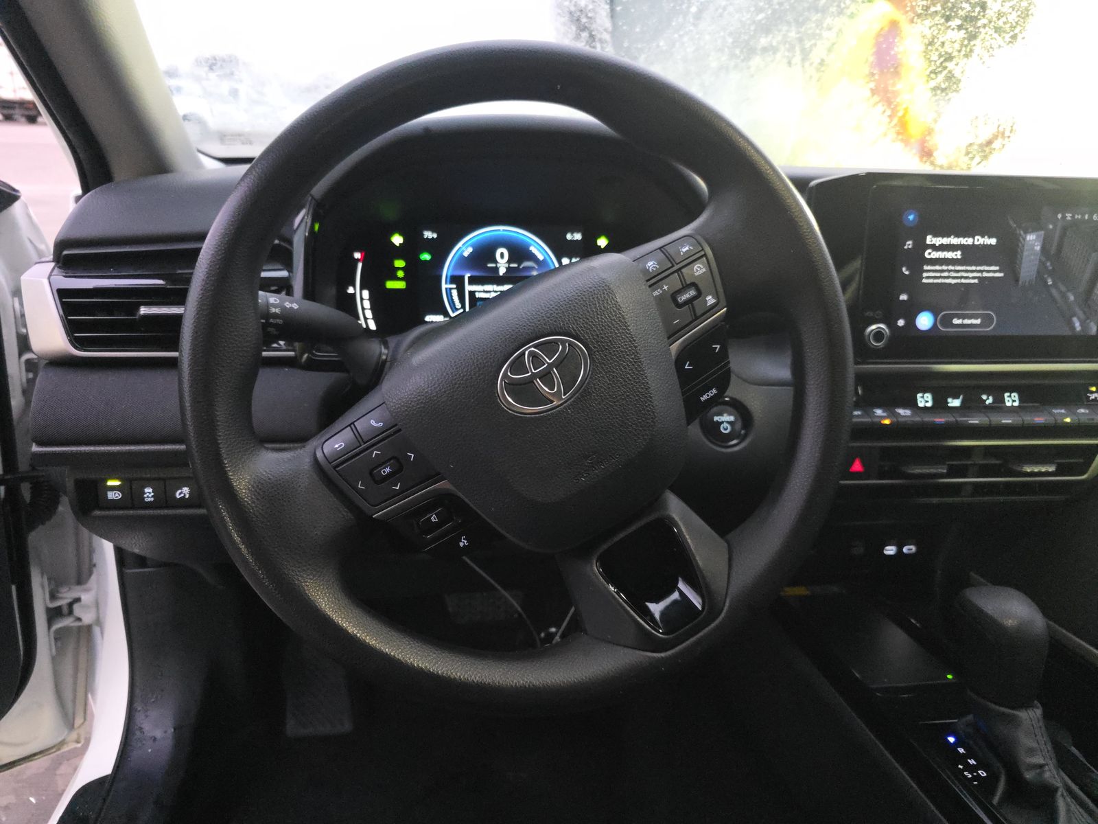 2025 Toyota Camry LE FWD