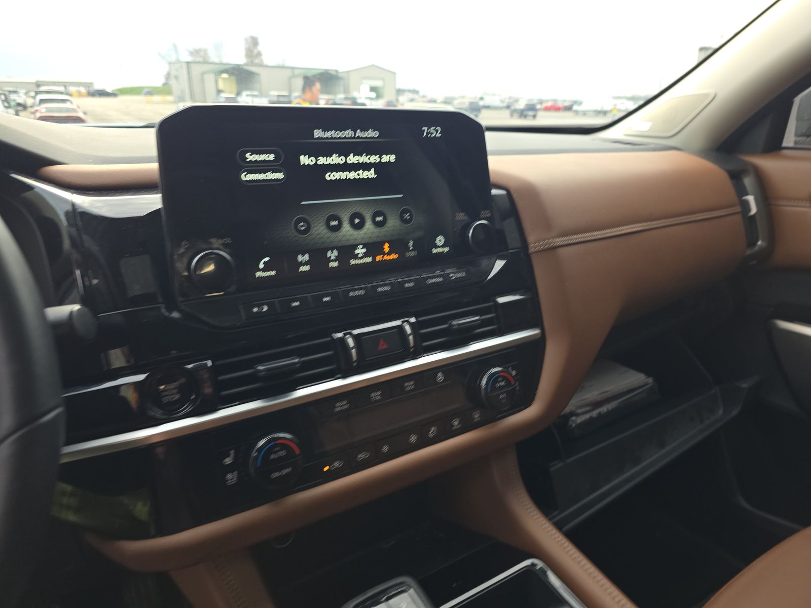 2025 Nissan Pathfinder Platinum FWD