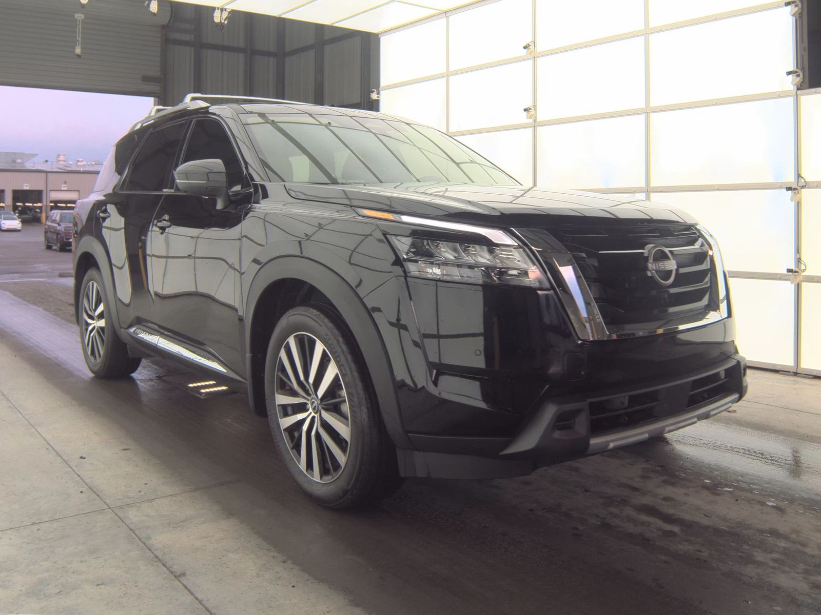 2025 Nissan Pathfinder Platinum FWD