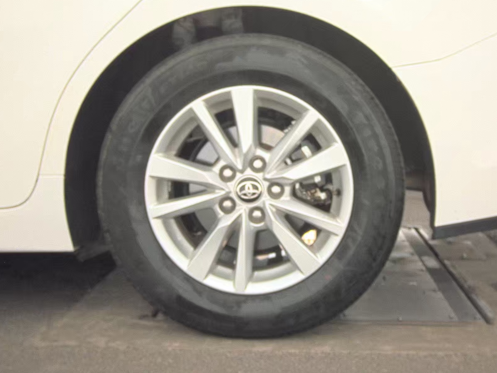 2025 Toyota Camry LE FWD