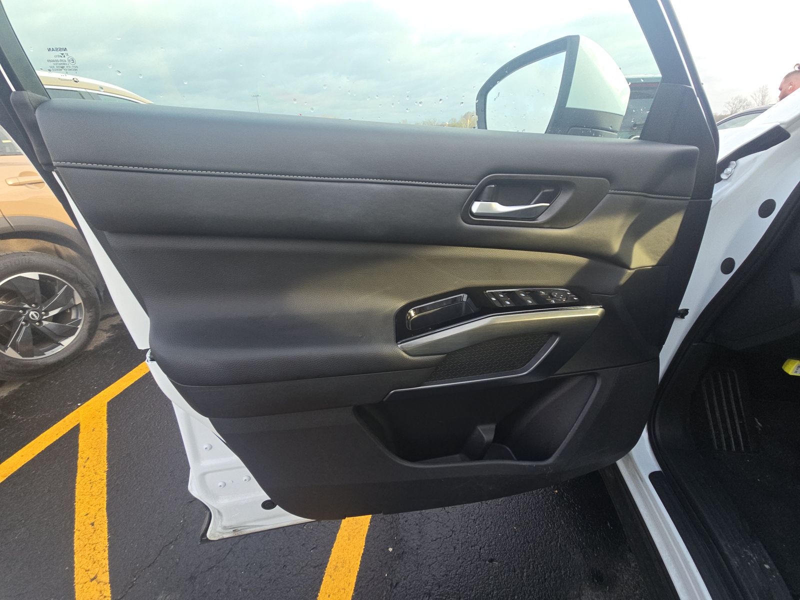 2025 Nissan Pathfinder SL AWD