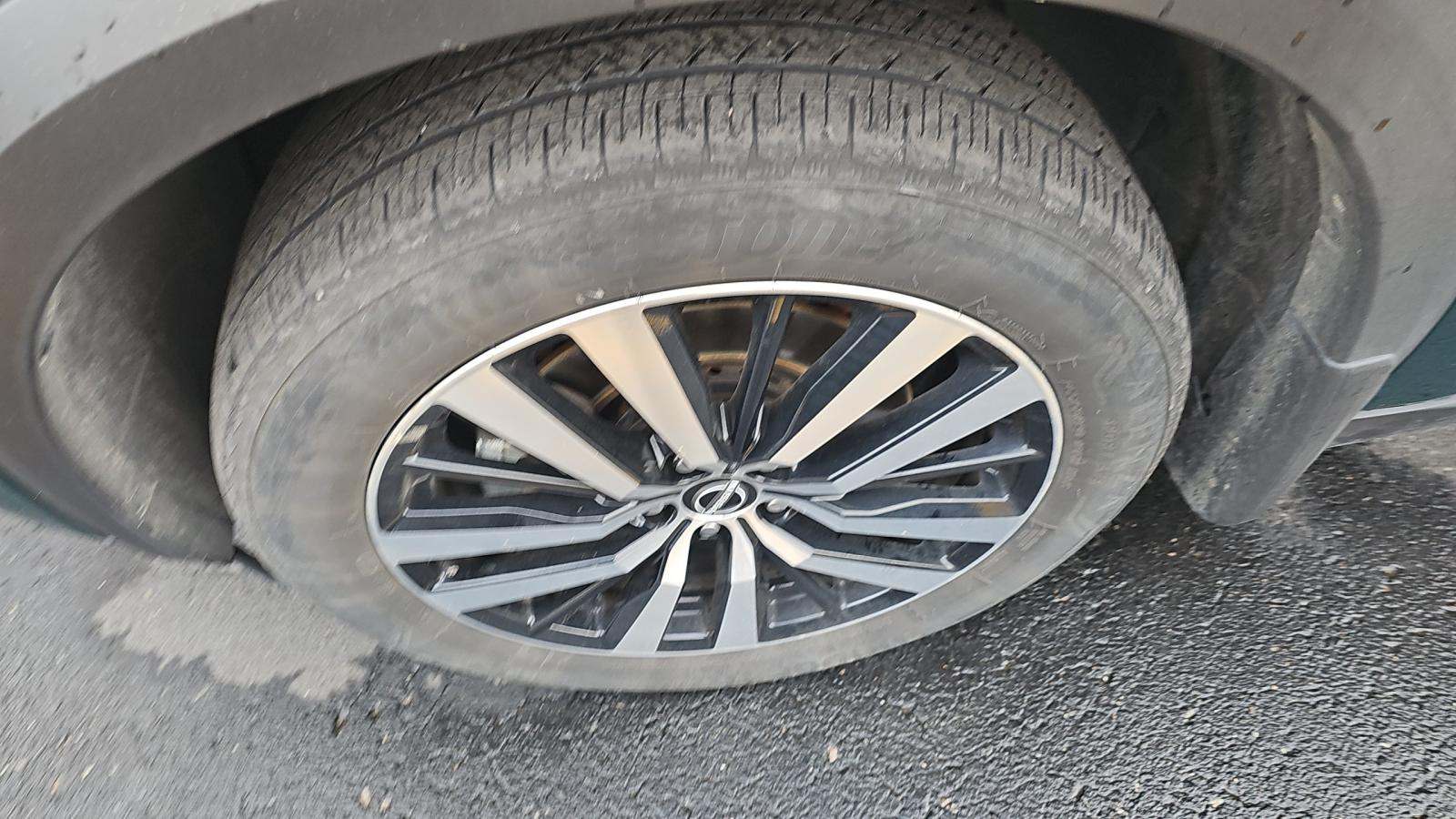 2025 Nissan Pathfinder Platinum AWD