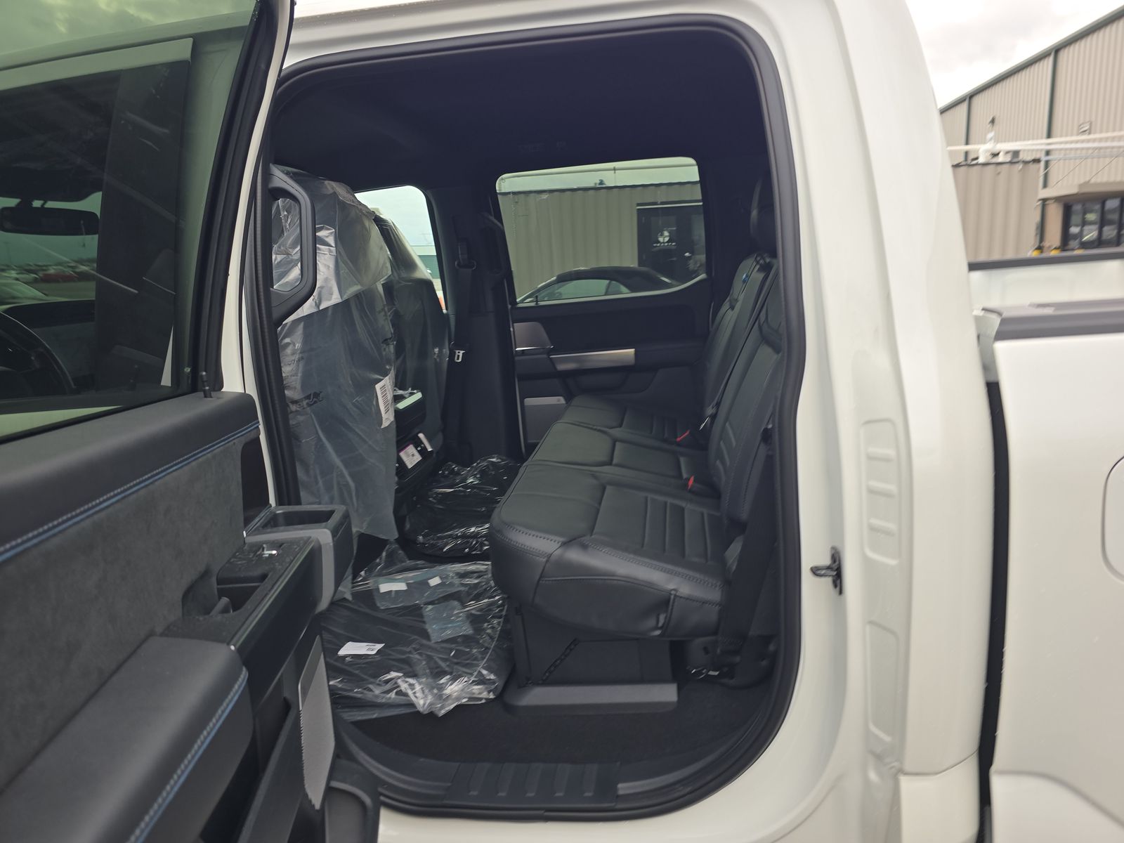 2025 Ford F-150 Platinum AWD