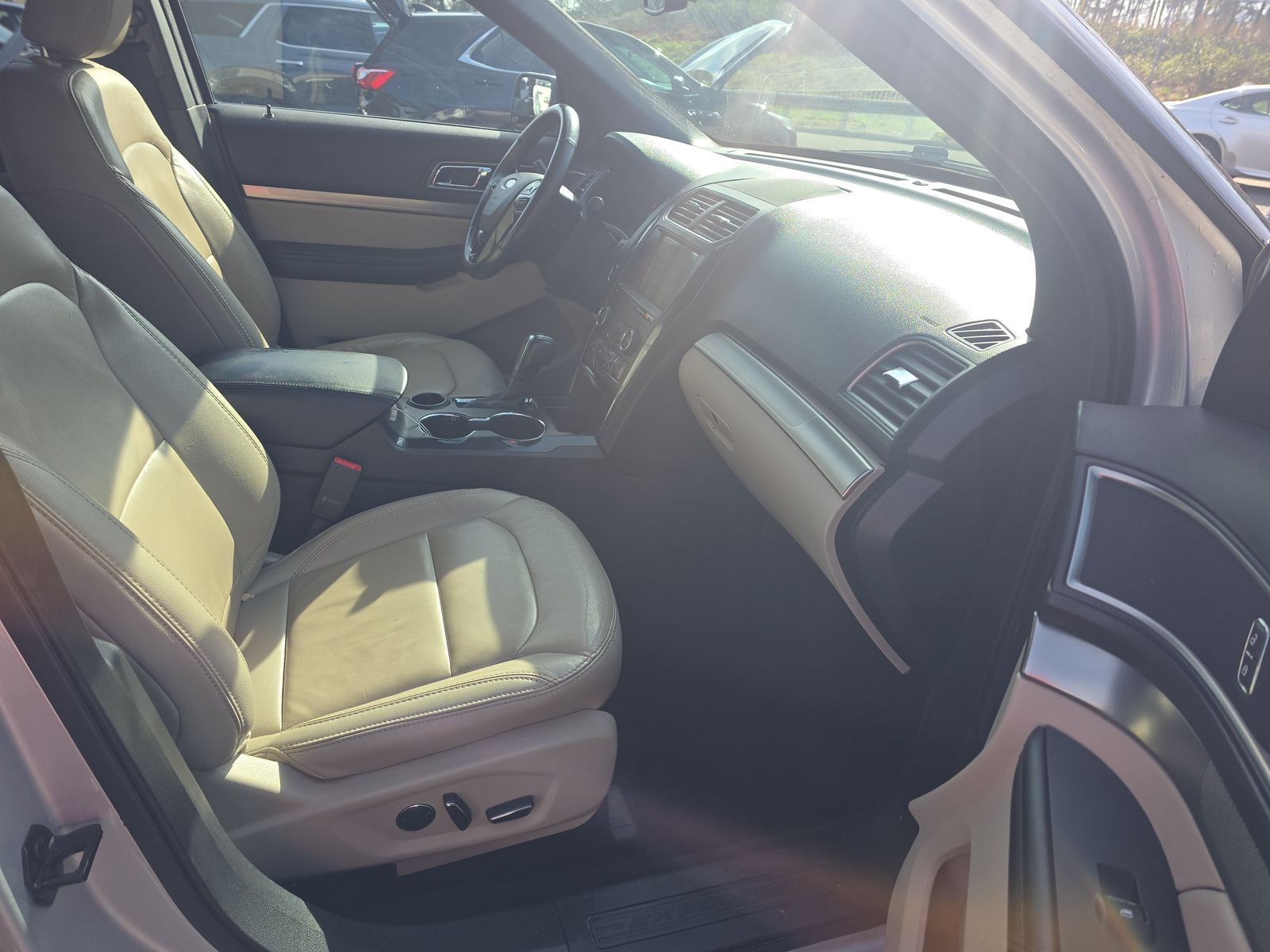 2018 Ford Explorer XLT FWD