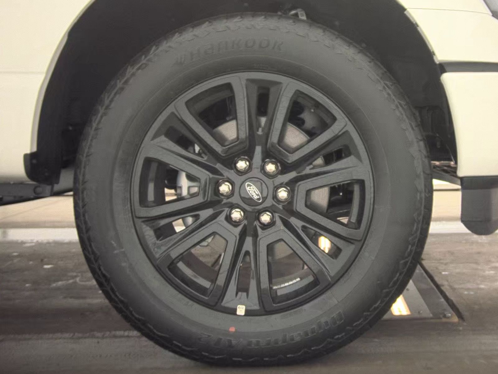 2025 Ford F-150 Platinum AWD