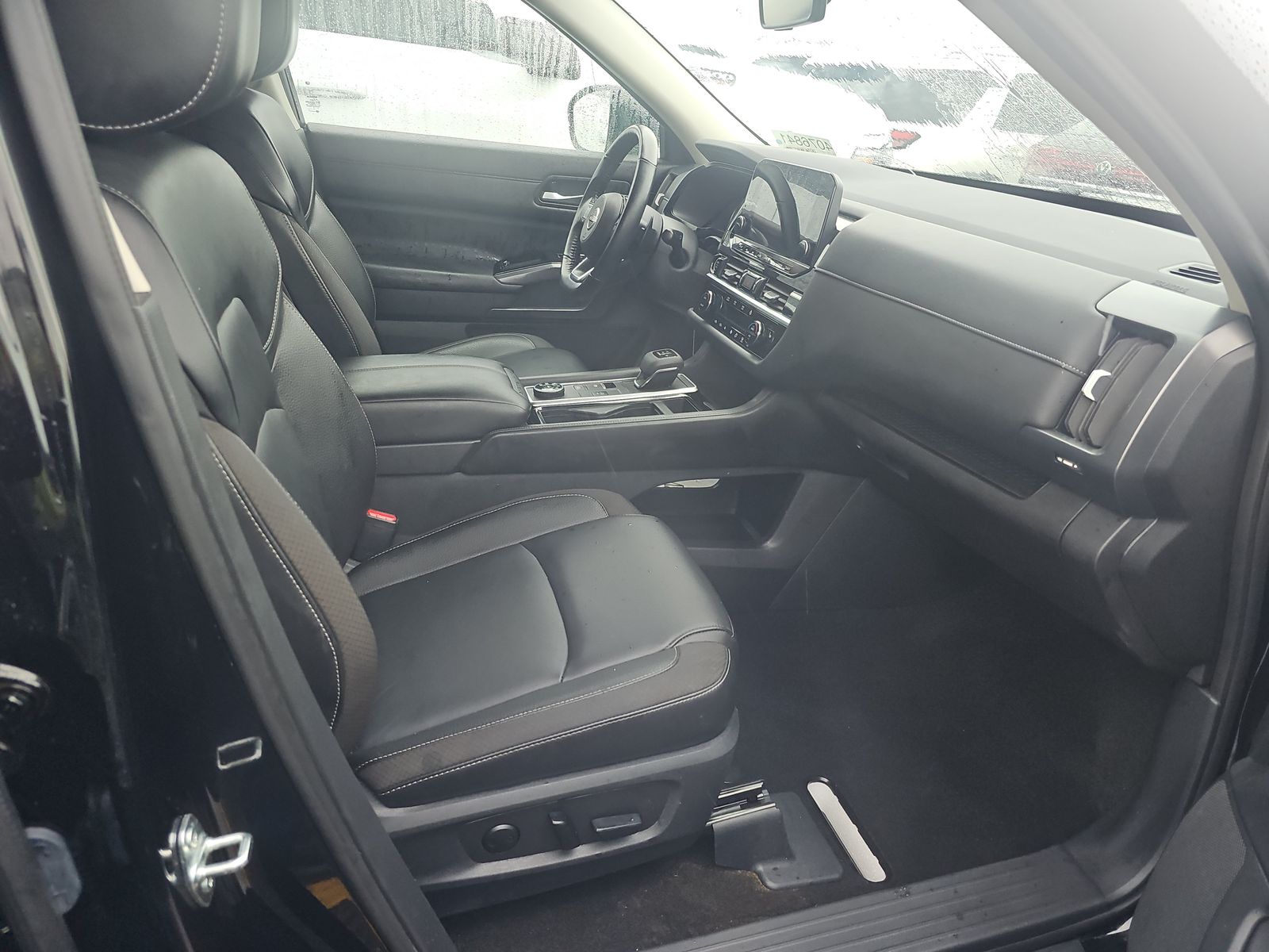 2024 Nissan Pathfinder SL AWD