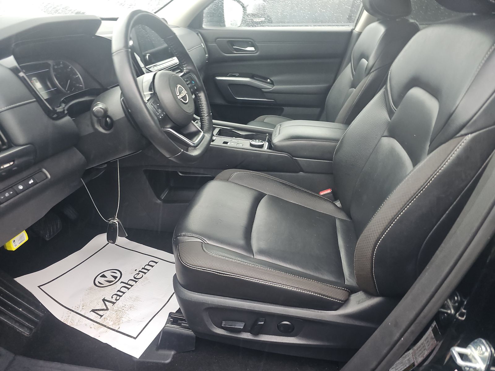 2024 Nissan Pathfinder SL AWD