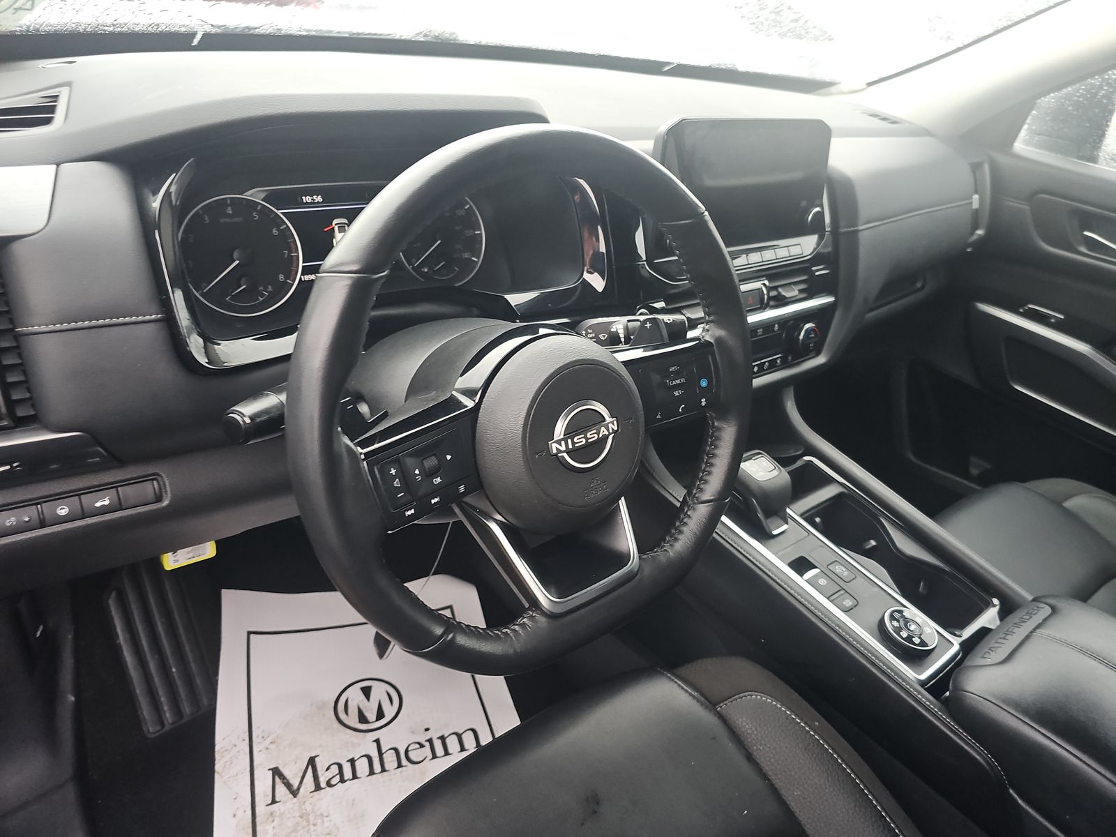 2024 Nissan Pathfinder SL AWD