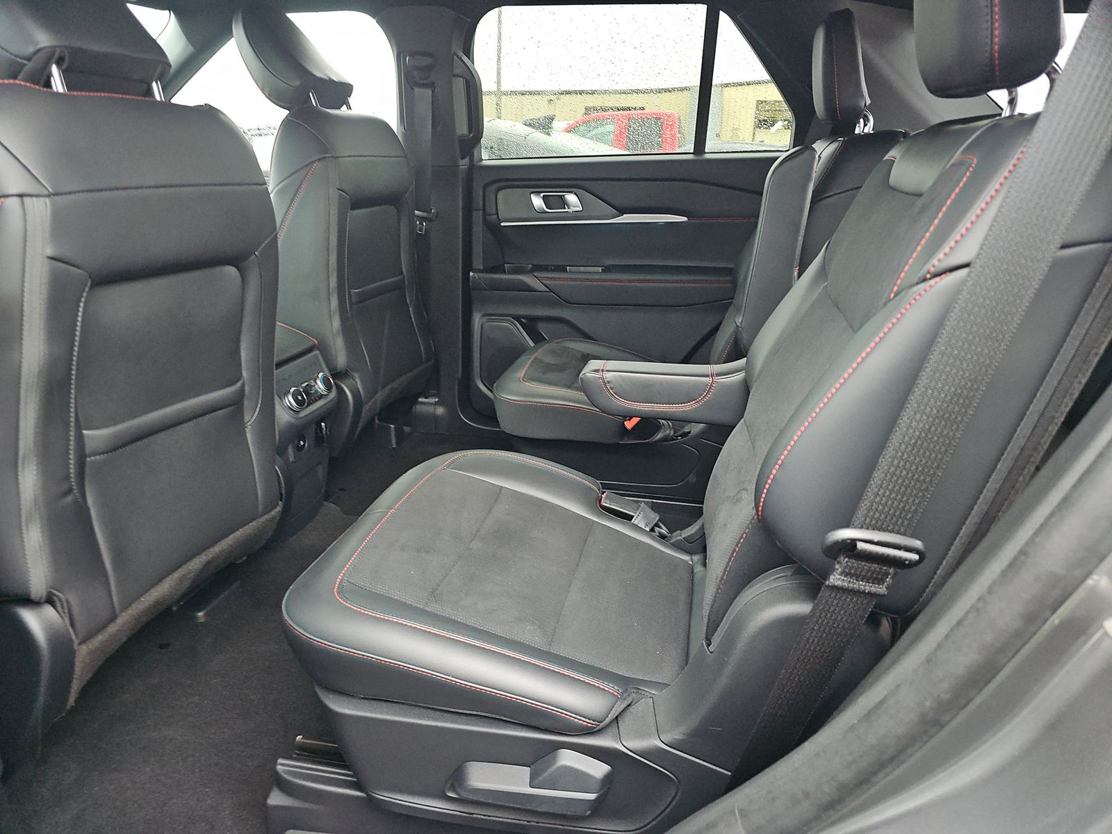 2025 Ford Explorer ST AWD