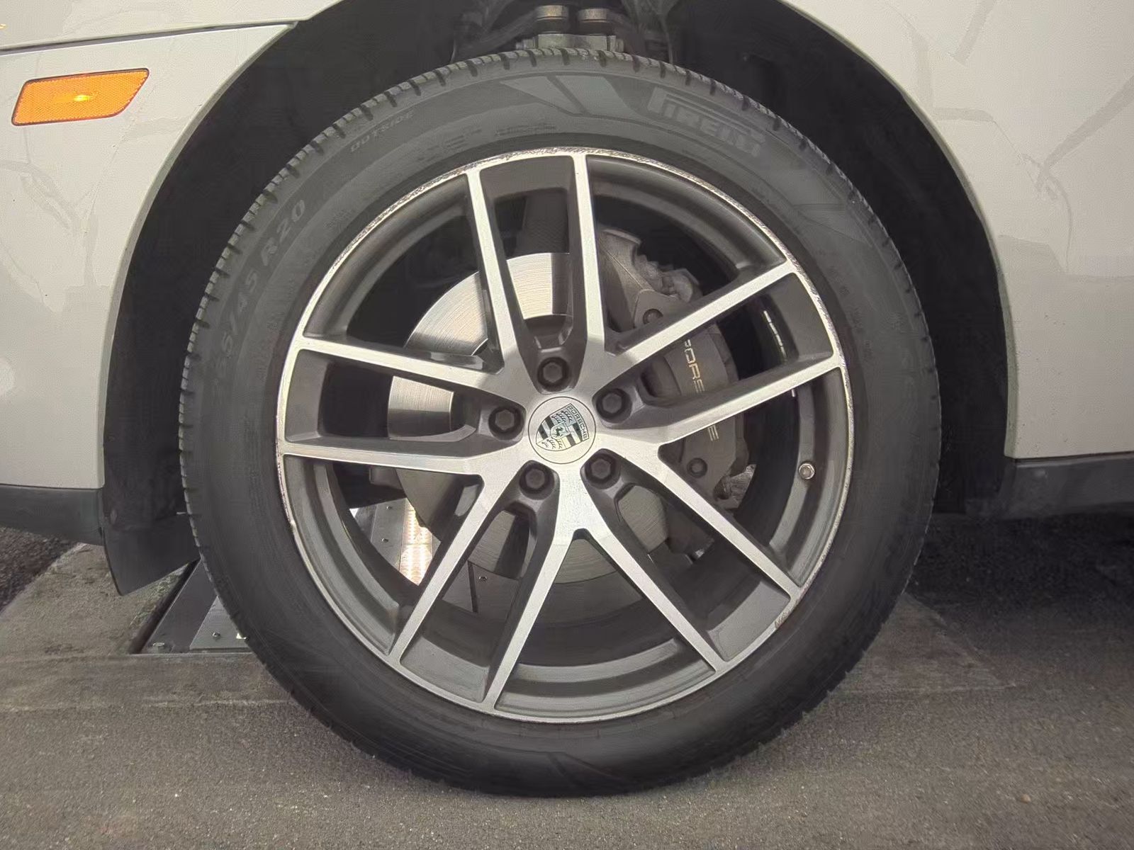 2023 Porsche Macan Base AWD