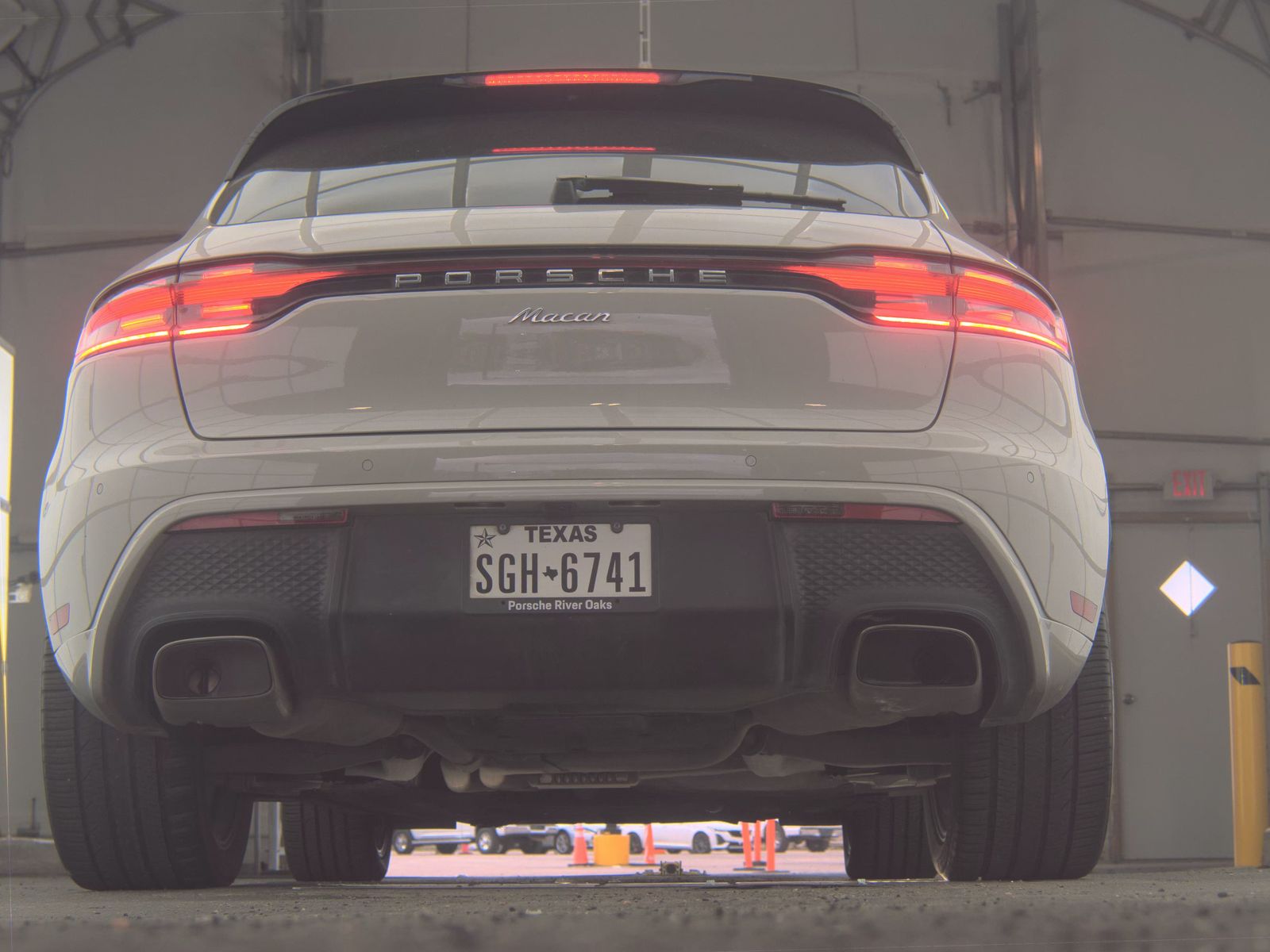 2023 Porsche Macan Base AWD