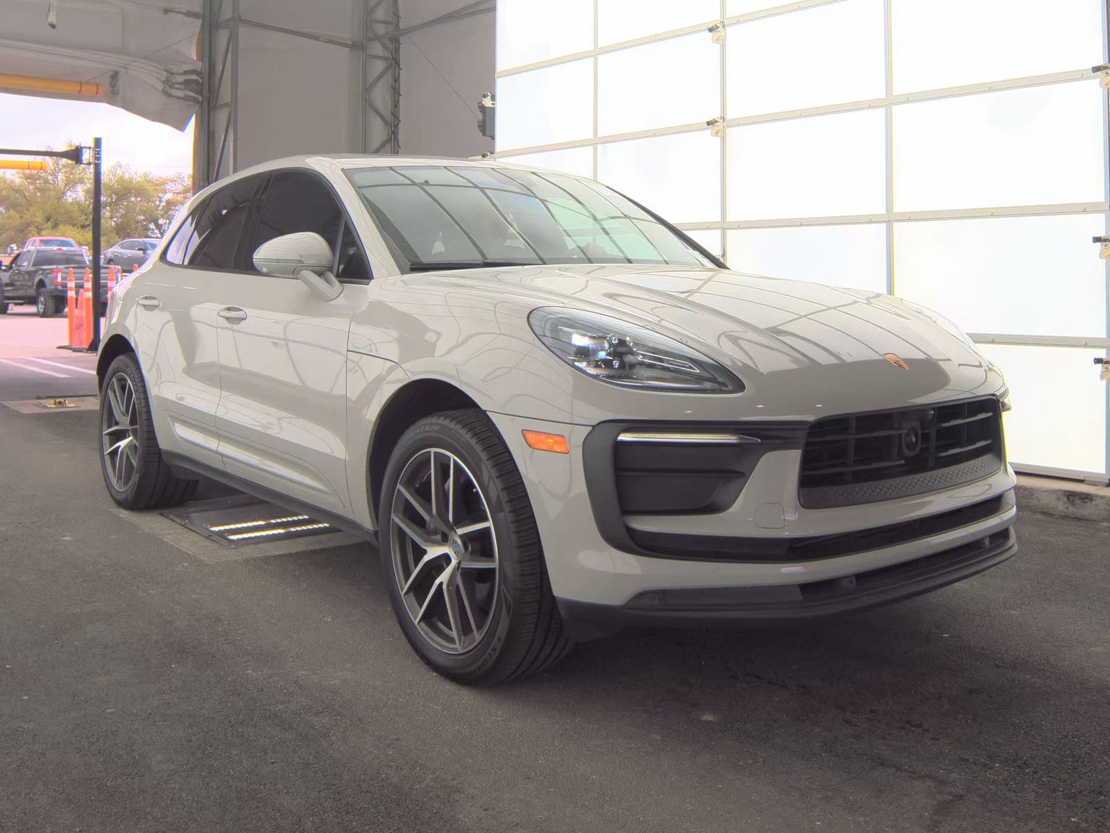2023 Porsche Macan Base AWD