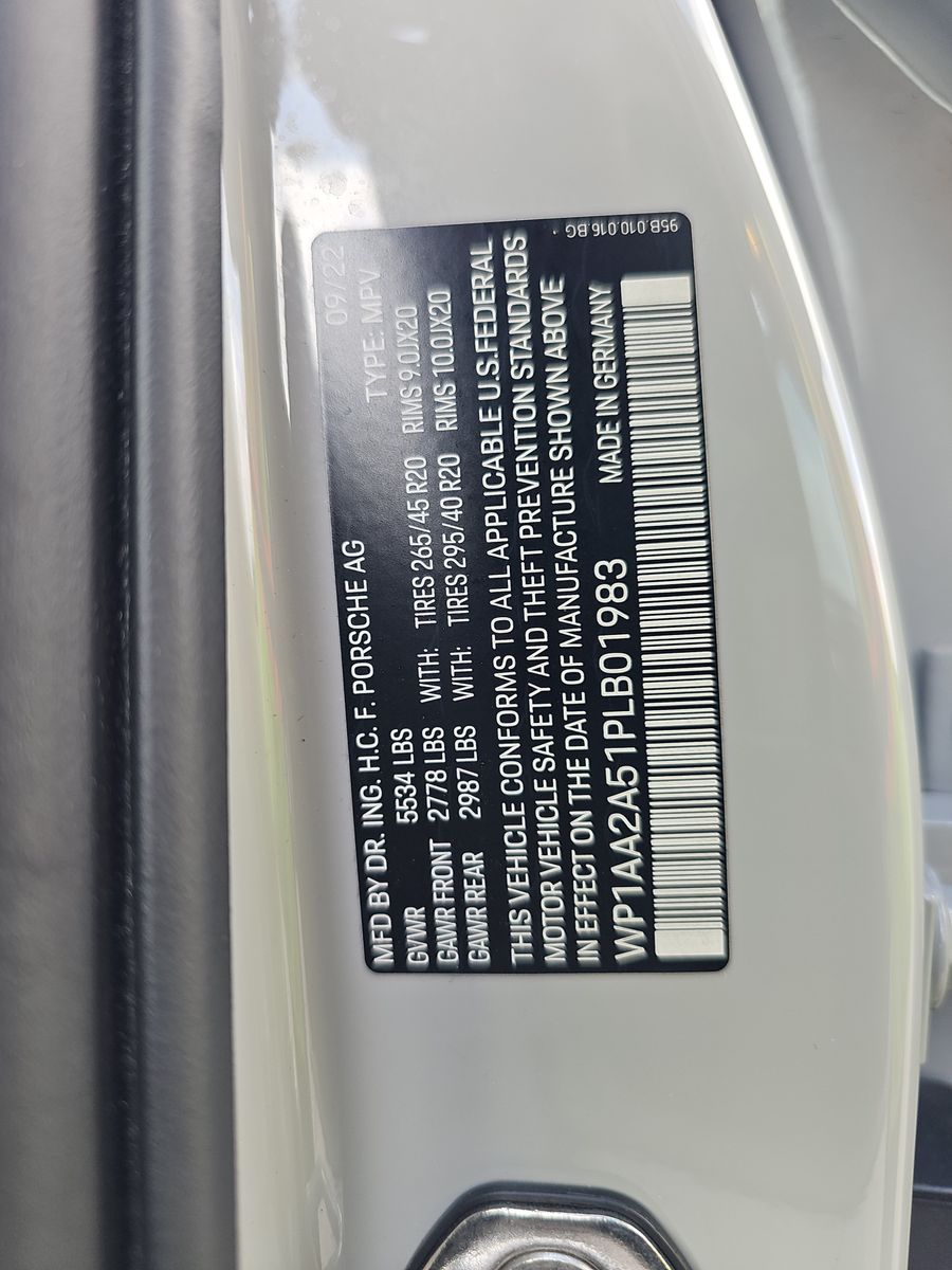 2023 Porsche Macan Base AWD