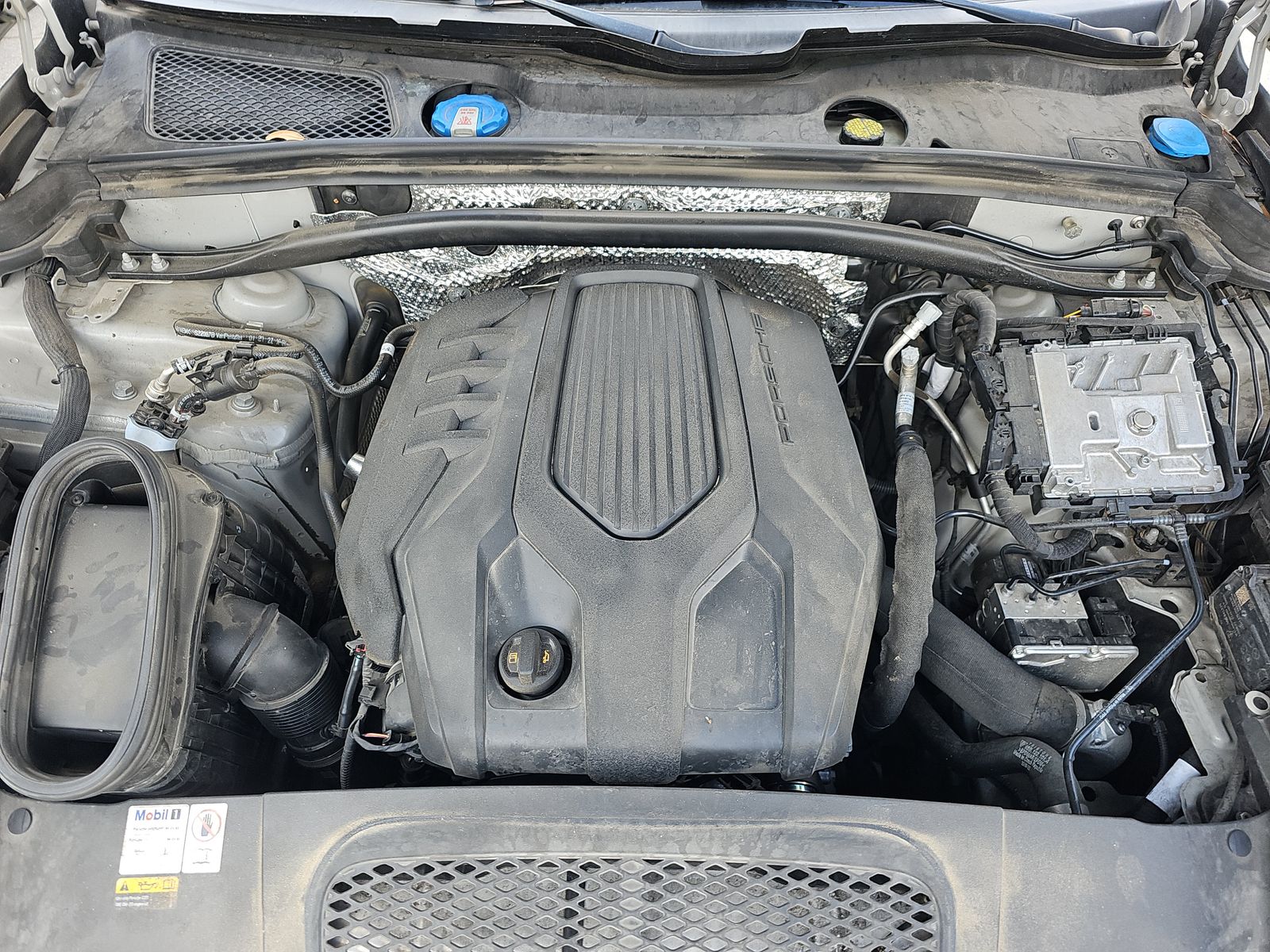 2023 Porsche Macan Base AWD