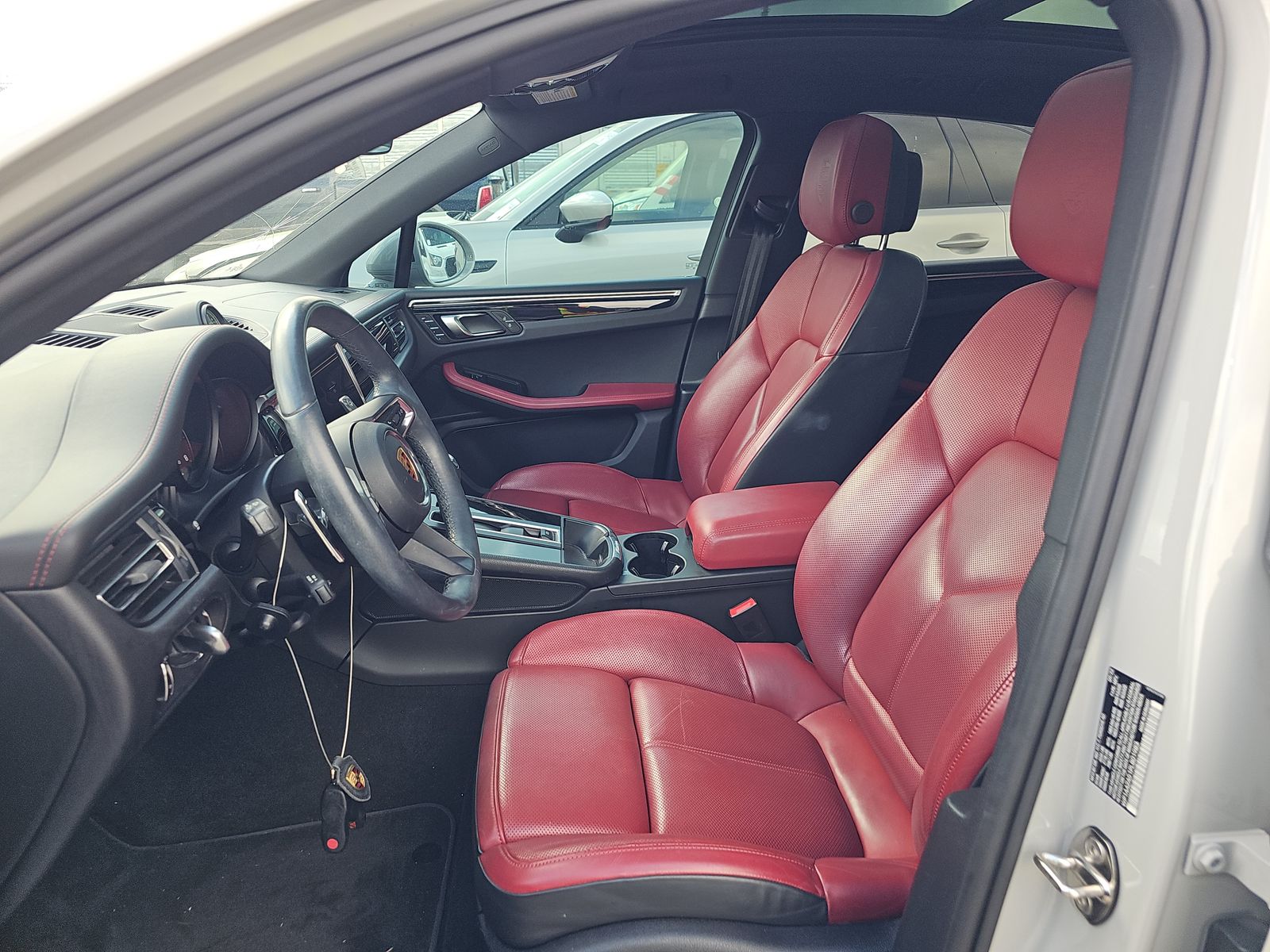 2023 Porsche Macan Base AWD