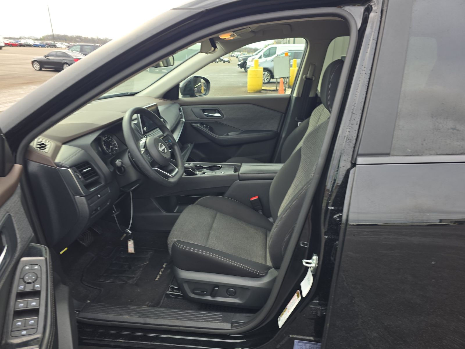 2023 Nissan Rogue SV FWD