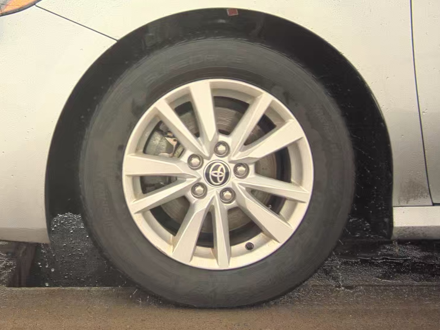 2025 Toyota Camry LE FWD