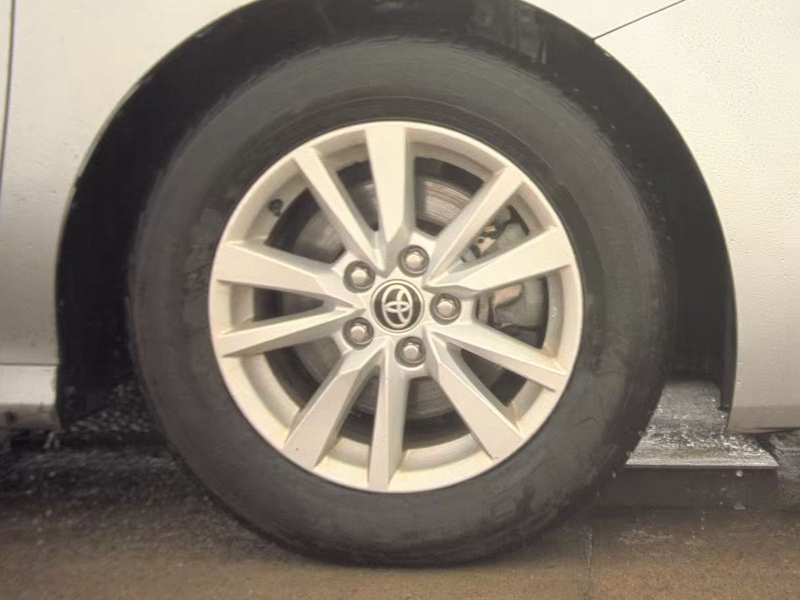 2025 Toyota Camry LE FWD