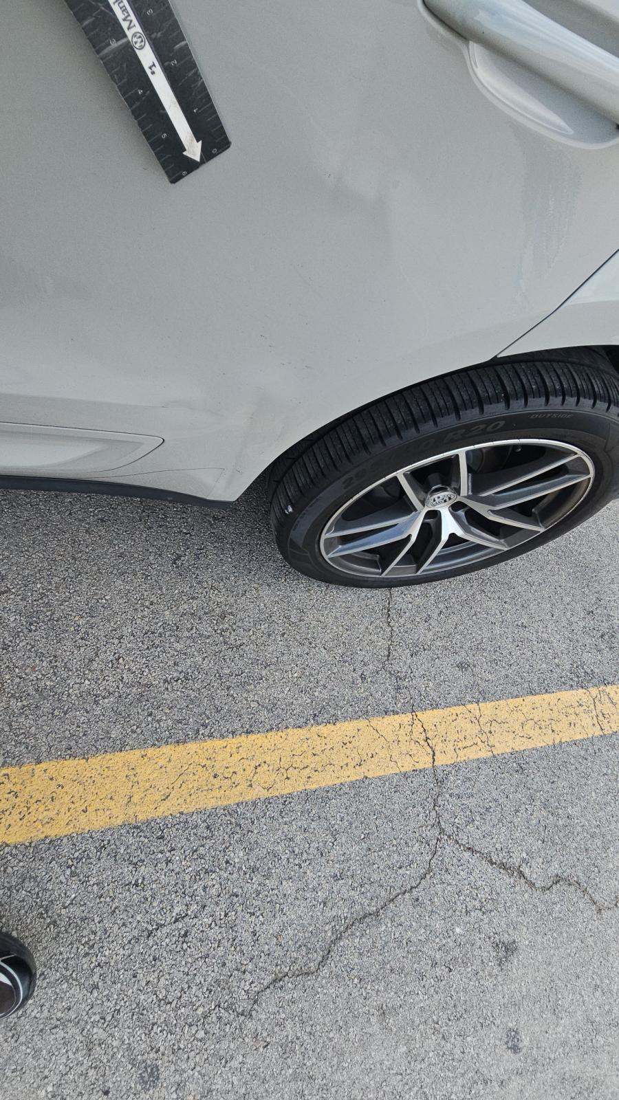 2023 Porsche Macan Base AWD