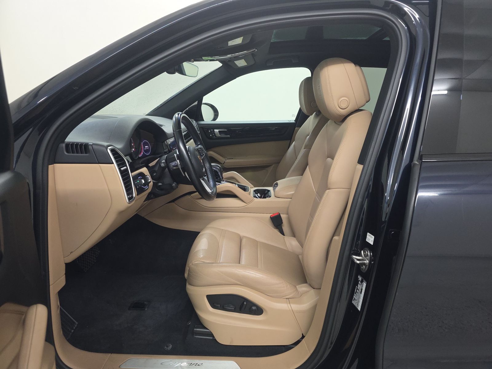 PORSCHE CAYENNE - 8