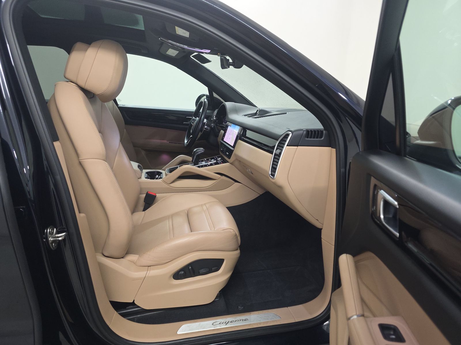 PORSCHE CAYENNE - 9