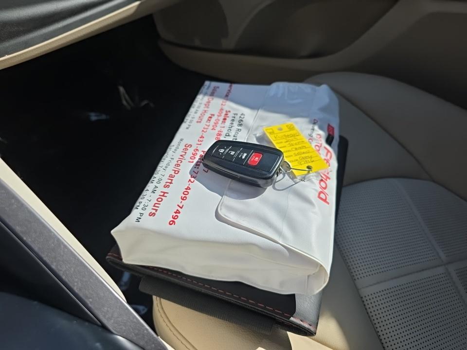 2019 Toyota Camry XLE FWD