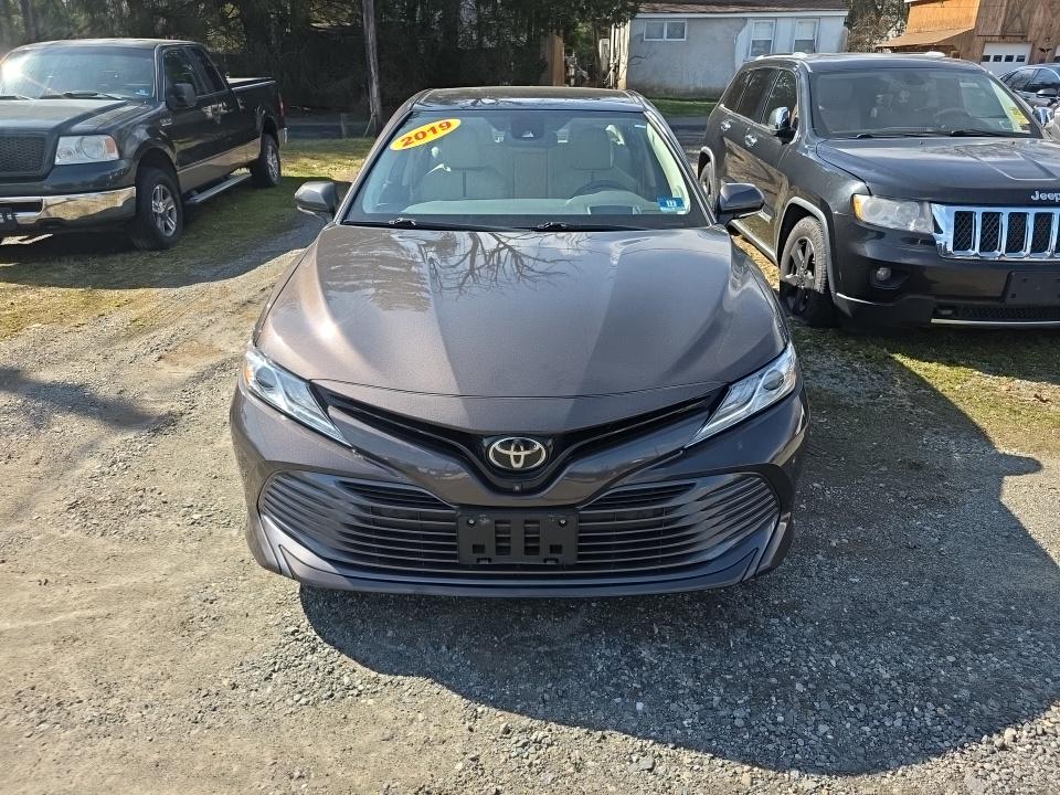 2019 Toyota Camry XLE FWD