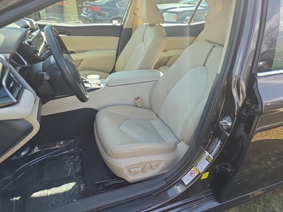 2019 Toyota Camry XLE FWD