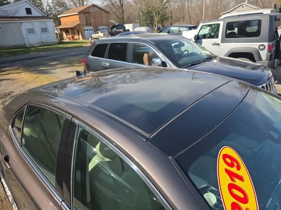 2019 Toyota Camry XLE FWD