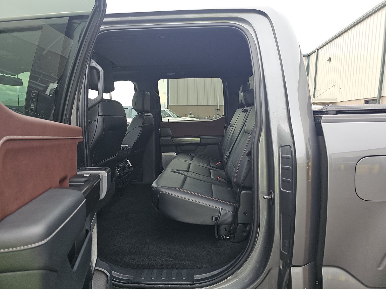 2023 Ford F-150 Hybrid Lariat AWD