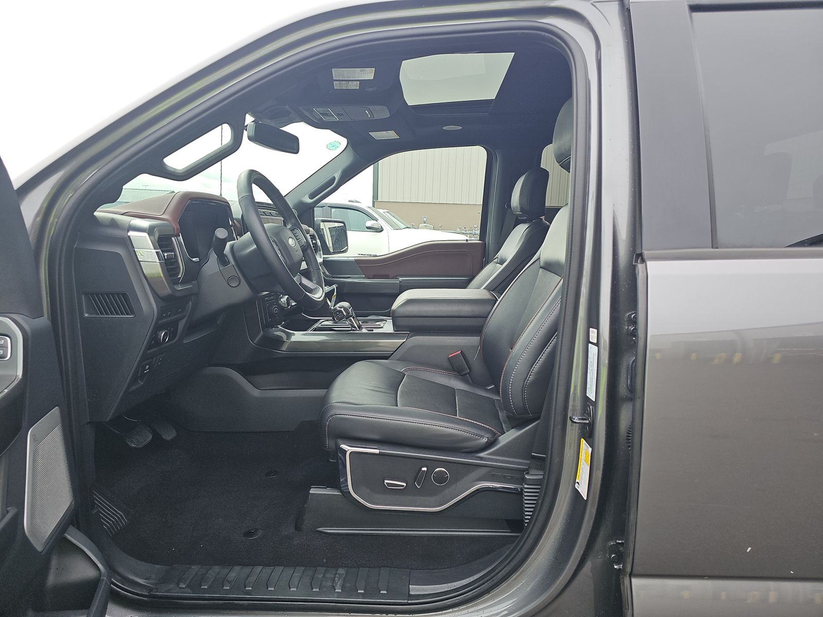 2023 Ford F-150 Hybrid Lariat AWD