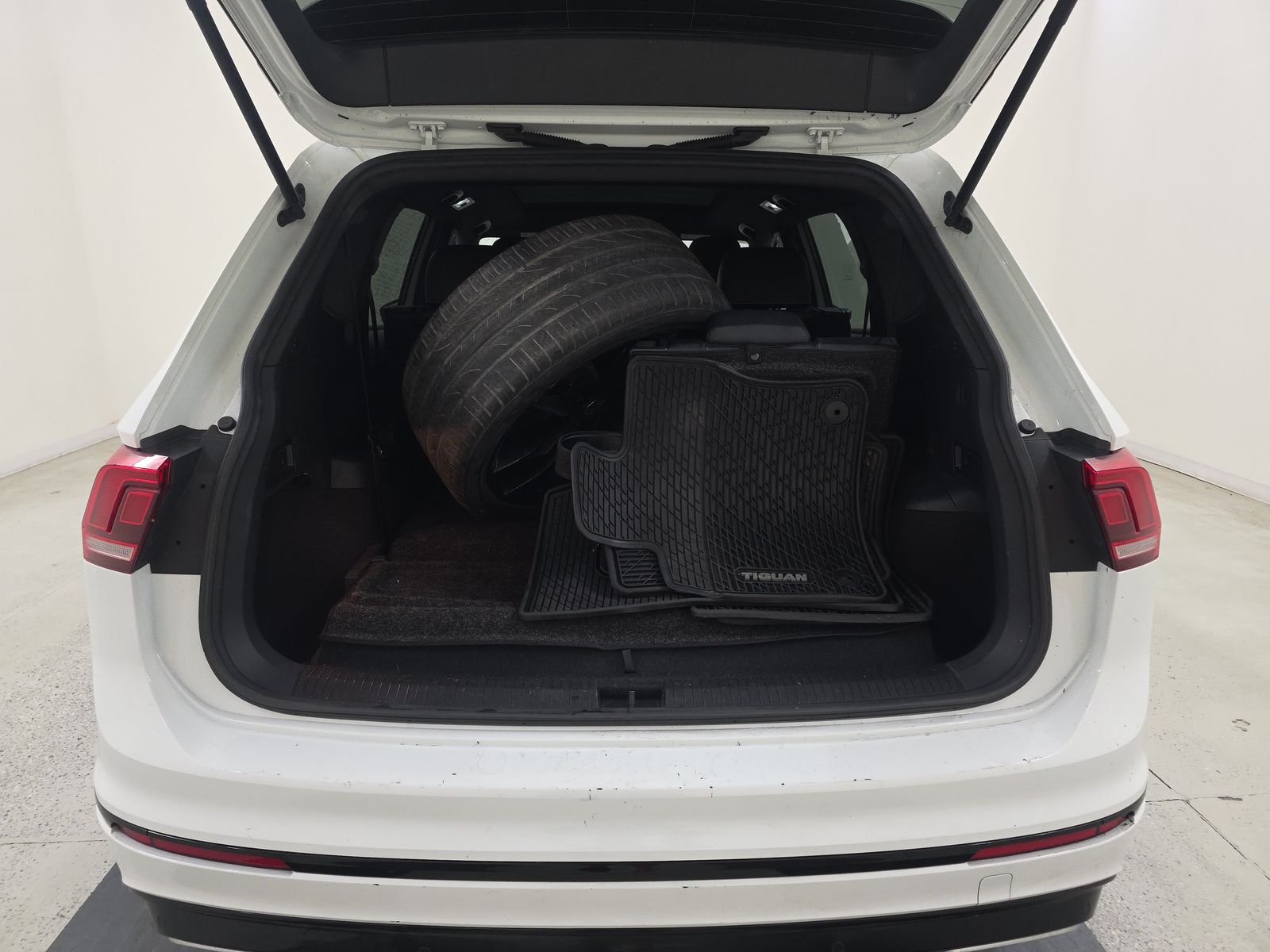 2021 Volkswagen Tiguan 2.0T SE R-Line Black FWD