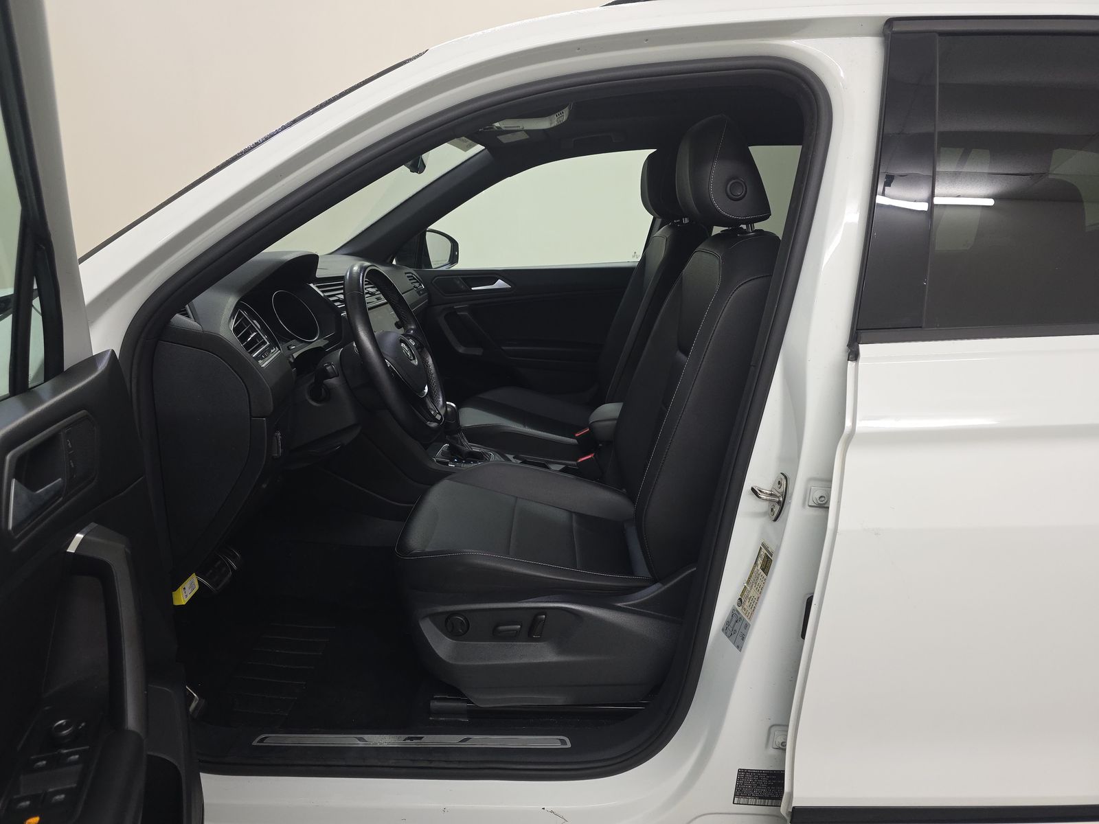 2021 Volkswagen Tiguan 2.0T SE R-Line Black FWD