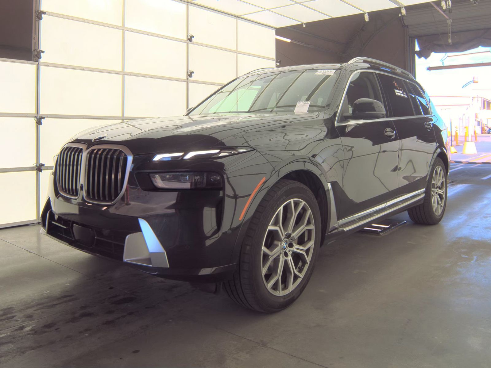 2025 BMW X7 xDrive40i AWD