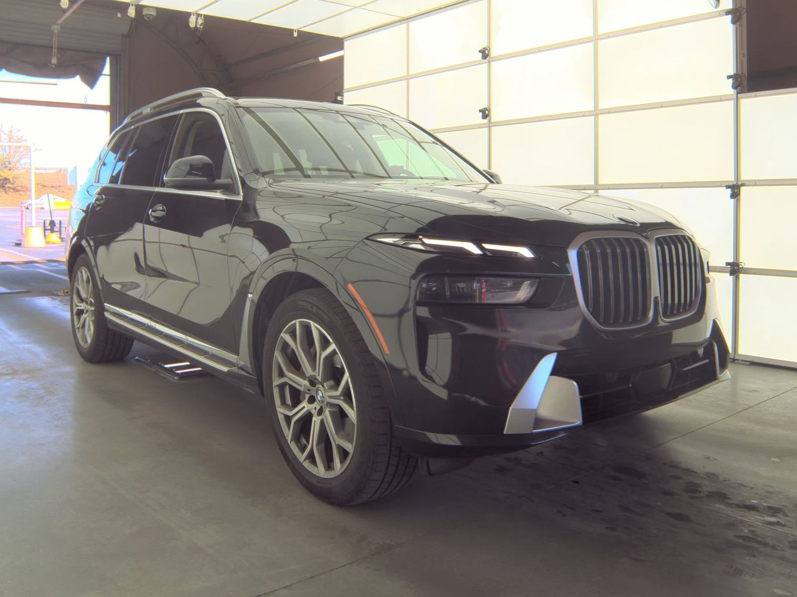2025 BMW X7 xDrive40i AWD