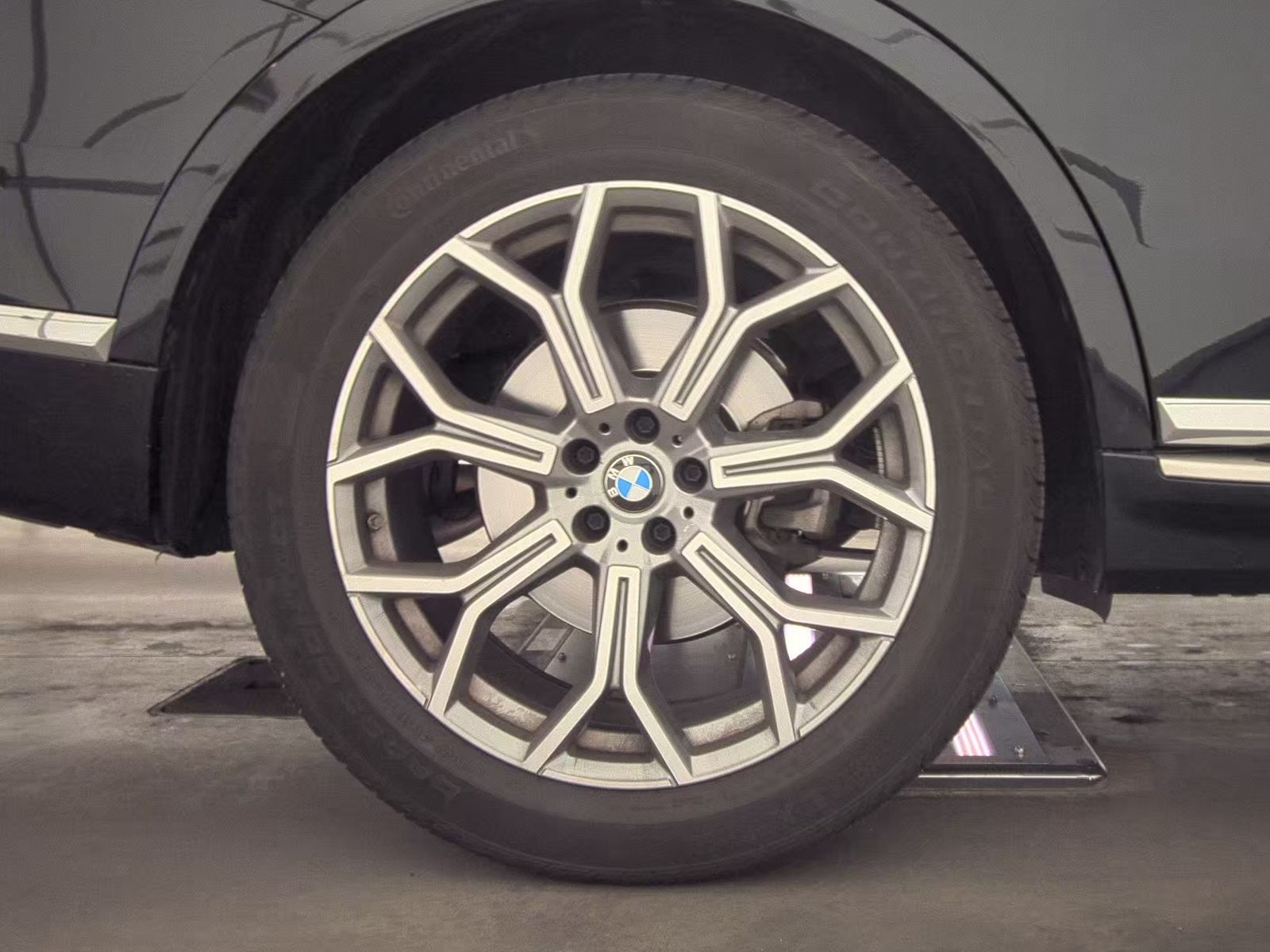 2025 BMW X7 xDrive40i AWD