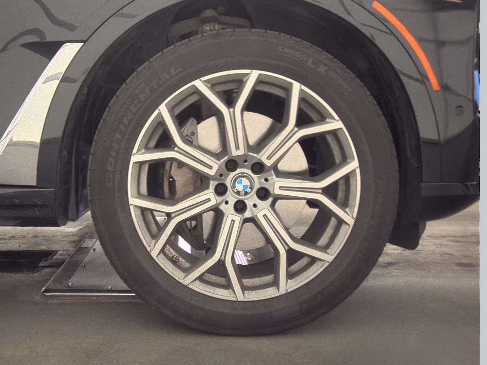 2025 BMW X7 xDrive40i AWD