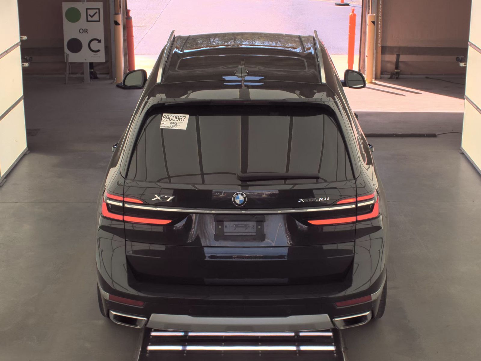 2025 BMW X7 xDrive40i AWD