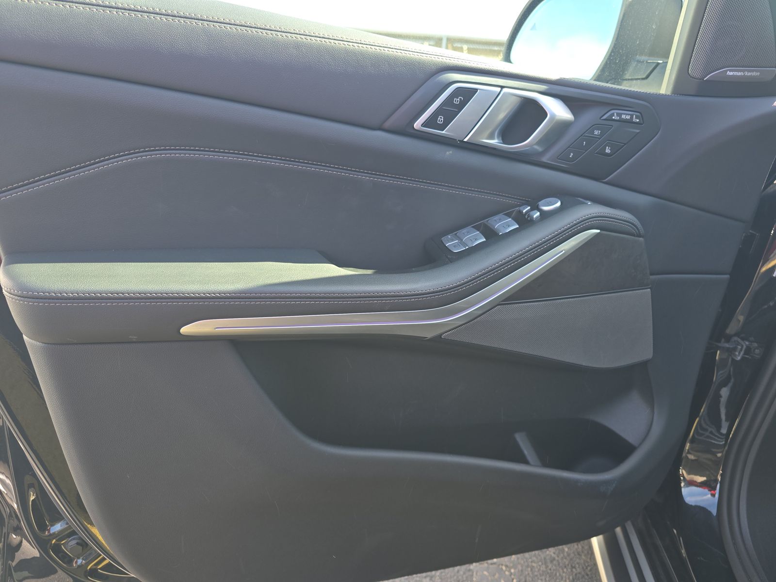 2025 BMW X7 xDrive40i AWD